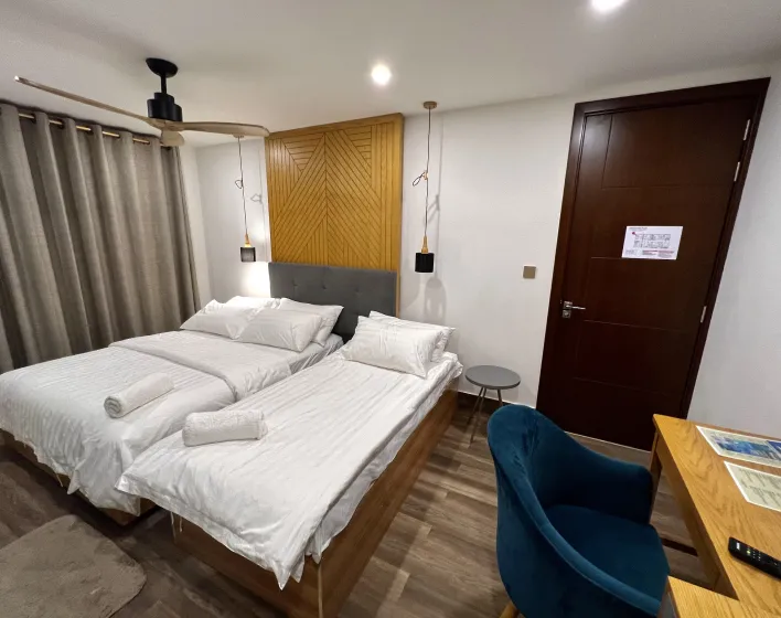 Triple Room
